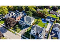 7 Robinson Street S Grimsby, ON L3M 3C5