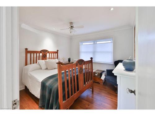 1088 Cherriebell Road, Mississauga, ON - Indoor Photo Showing Bedroom