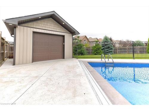 261 Watervale Crescent, Kitchener, ON - Outdoor