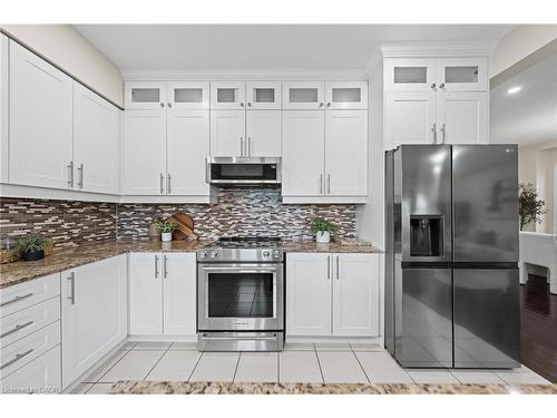 261 Watervale Crescent, Kitchener, ON - Indoor Photo Showing Kitchen With Upgraded Kitchen