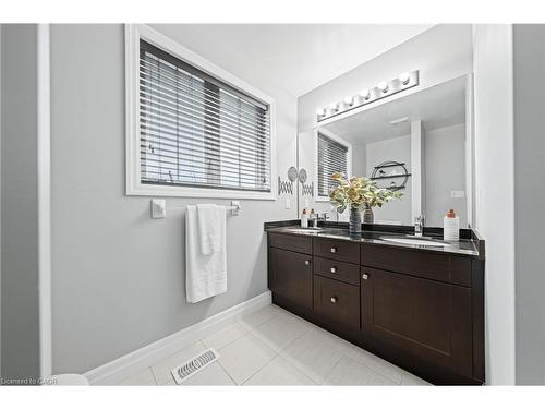 261 Watervale Crescent, Kitchener, ON - Indoor Photo Showing Bathroom