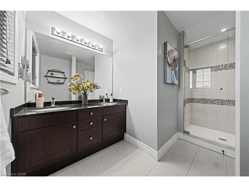 261 Watervale Crescent, Kitchener, ON - Indoor Photo Showing Bathroom