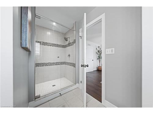 261 Watervale Crescent, Kitchener, ON - Indoor Photo Showing Bathroom
