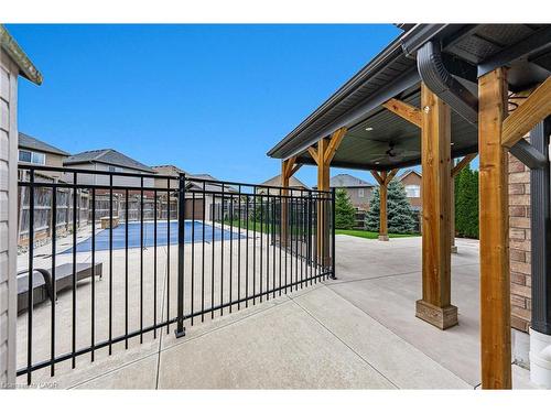 261 Watervale Crescent, Kitchener, ON - Outdoor