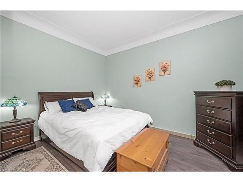 127 East Avenue N, Hamilton, ON - Indoor Photo Showing Bedroom