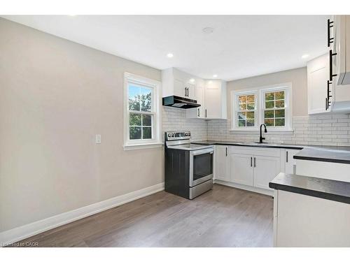 43 Dudhope Avenue, Cambridge, ON - Indoor Photo Showing Kitchen With Upgraded Kitchen