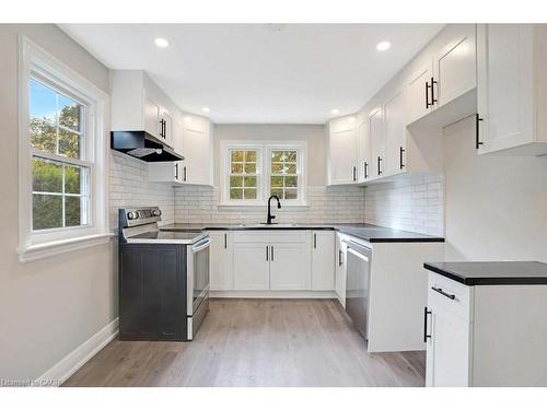 43 Dudhope Avenue, Cambridge, ON - Indoor Photo Showing Kitchen With Upgraded Kitchen