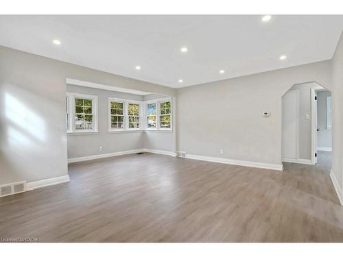 43 Dudhope Avenue, Cambridge, ON - Indoor Photo Showing Other Room