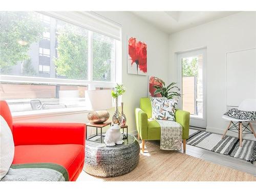 102-251 Northfield Drive E, Waterloo, ON - Indoor