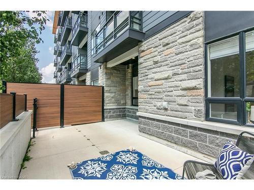 102-251 Northfield Drive E, Waterloo, ON - Outdoor