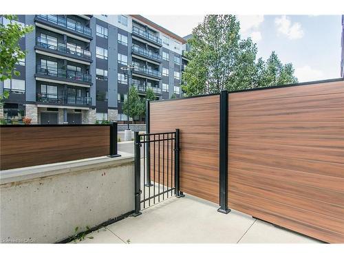 102-251 Northfield Drive E, Waterloo, ON - Outdoor