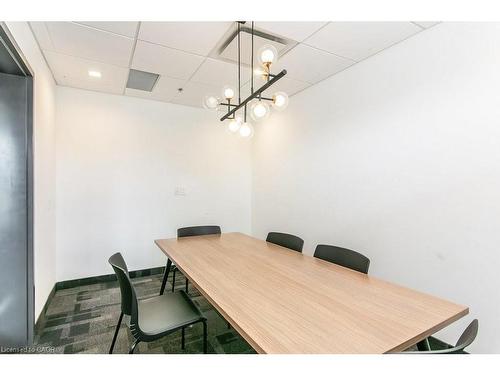 102-251 Northfield Drive E, Waterloo, ON - Indoor Photo Showing Other Room