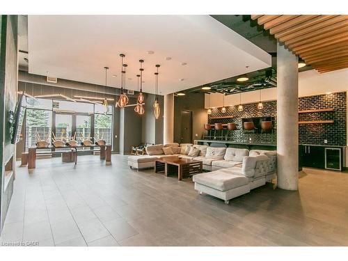 102-251 Northfield Drive E, Waterloo, ON - Indoor