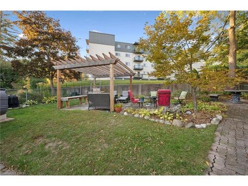 482 Wellington Street N, Kitchener, ON - Outdoor