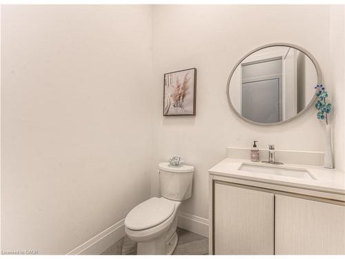 81 Fifth Avenue, Kitchener, ON - Indoor Photo Showing Bathroom