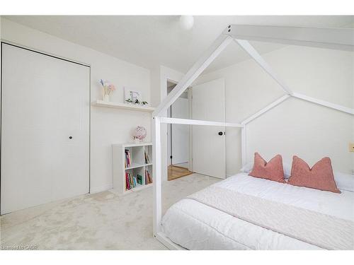 508 Brookmill Crescent, Waterloo, ON - Indoor Photo Showing Bedroom