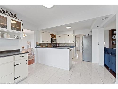 139 Lakeview Drive, Belle River, ON - Indoor Photo Showing Kitchen