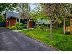 5322 Windermere Drive  Burlington, ON L7L 3M1