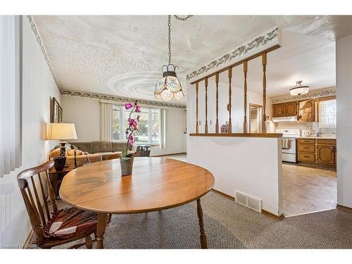 162 The Country Way, Kitchener, ON - Indoor Photo Showing Dining Room