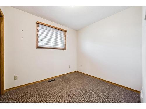 162 The Country Way, Kitchener, ON - Indoor Photo Showing Other Room