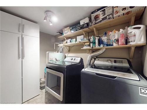 1002-432 Main Street, Hamilton, ON - Indoor Photo Showing Laundry Room