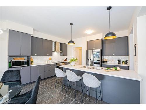 22 Oaktree Drive, Caledonia, ON - Indoor Photo Showing Kitchen With Stainless Steel Kitchen With Upgraded Kitchen