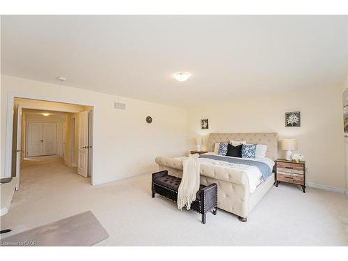 22 Oaktree Drive, Caledonia, ON - Indoor Photo Showing Bedroom