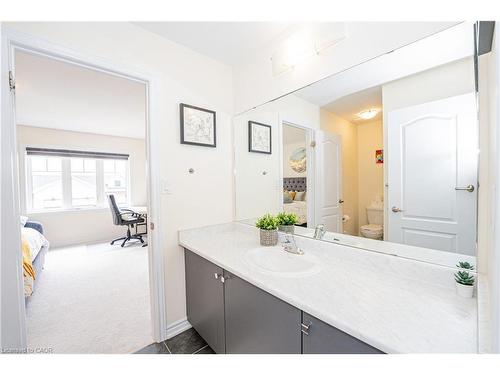 22 Oaktree Drive, Caledonia, ON - Indoor