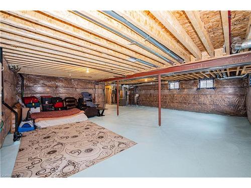 22 Oaktree Drive, Caledonia, ON - Indoor