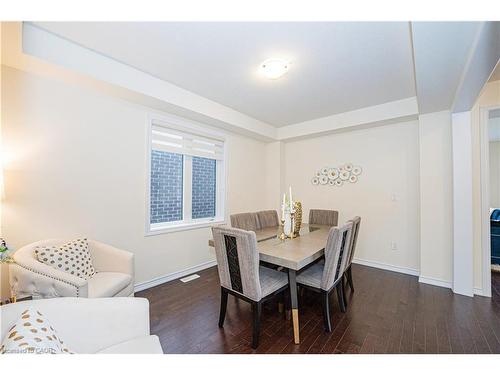 22 Oaktree Drive, Caledonia, ON - Indoor Photo Showing Dining Room