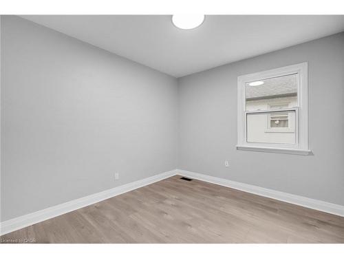 20 West 4Th Street, Hamilton, ON - Indoor Photo Showing Other Room