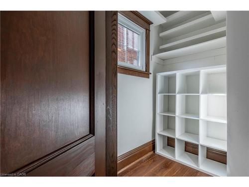 27 Cliff Avenue, Hamilton, ON - Indoor