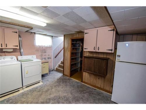 725 Cross Street W, Dunnville, ON - Indoor Photo Showing Laundry Room