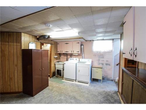 725 Cross Street W, Dunnville, ON - Indoor Photo Showing Laundry Room