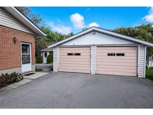 725 Cross Street W, Dunnville, ON - Outdoor With Exterior