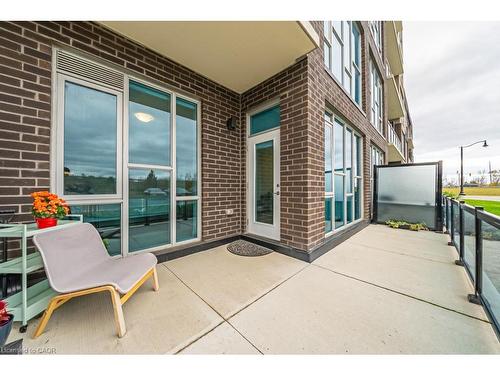 118-16 Concord Place, Grimsby, ON - Outdoor With Exterior