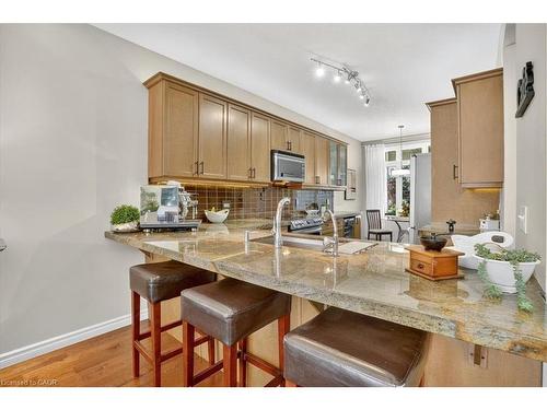 151 Reiber Court, Waterloo, ON - Indoor Photo Showing Kitchen