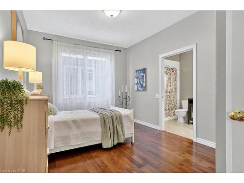 151 Reiber Court, Waterloo, ON - Indoor Photo Showing Bedroom