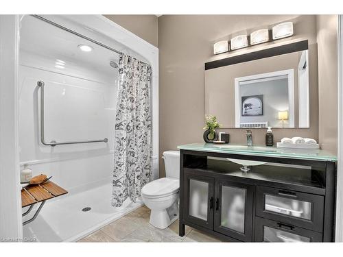 151 Reiber Court, Waterloo, ON - Indoor Photo Showing Bathroom
