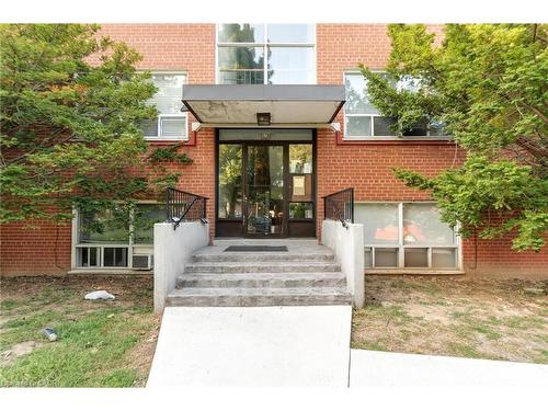 57 Mericourt Road, Hamilton, ON - Outdoor