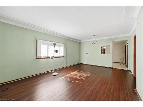 4741 First Avenue, Niagara Falls, ON - Indoor Photo Showing Other Room