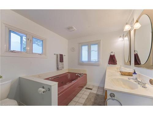 298 Creighton Court, Waterloo, ON - Indoor Photo Showing Bathroom