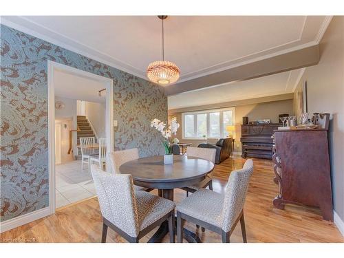 298 Creighton Court, Waterloo, ON - Indoor Photo Showing Dining Room