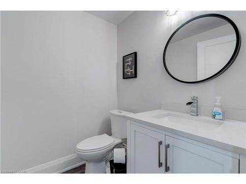 296 Kent Crescent, Burlington, ON - Indoor Photo Showing Bathroom