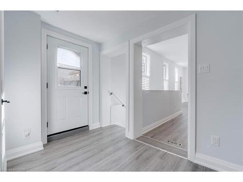 296 Kent Crescent, Burlington, ON - Indoor Photo Showing Other Room