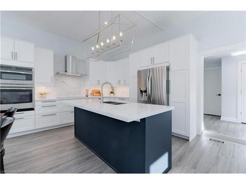 296 Kent Crescent, Burlington, ON - Indoor Photo Showing Kitchen With Upgraded Kitchen