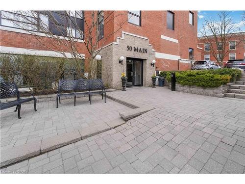 202-50 Main Street, Dundas, ON - Outdoor