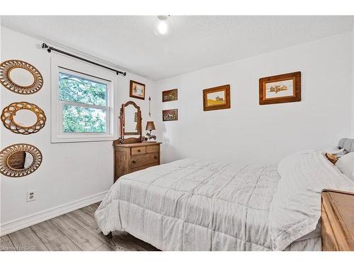117 Graystone Crescent, Welland, ON - Indoor Photo Showing Bedroom