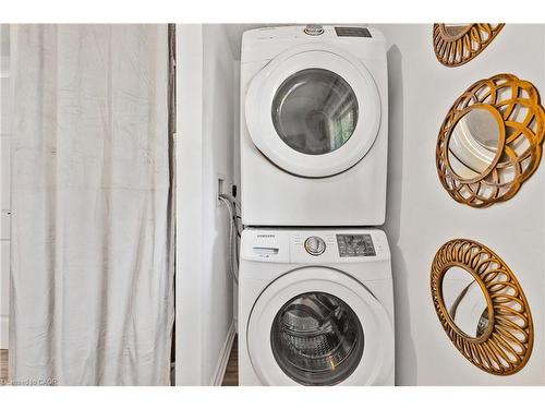 117 Graystone Crescent, Welland, ON - Indoor Photo Showing Laundry Room