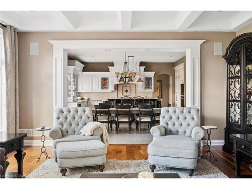 95 Old Ruby Lane, Puslinch, ON - Indoor Photo Showing Living Room